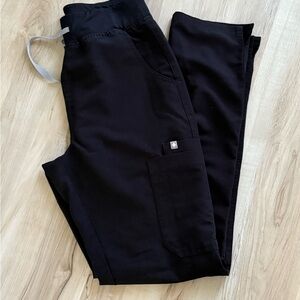 Figs Highwaisted Yola Skinny Scrub Pants Black